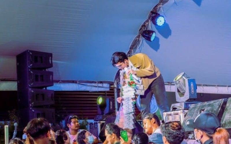 9dd1000a68f4401cc8bbc7952ee95a46